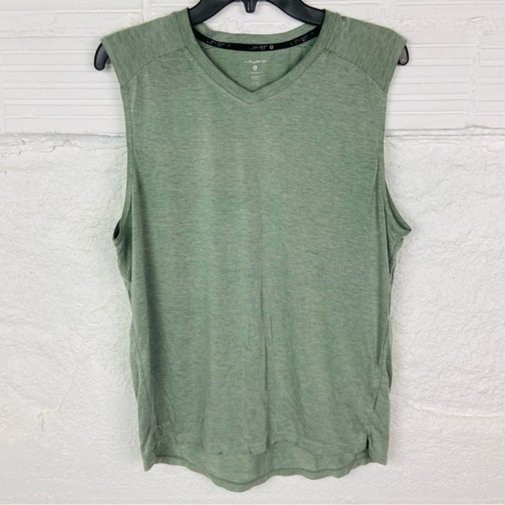 LAYER 8 gray V neck sleeveless quick dry workout active shirt size large